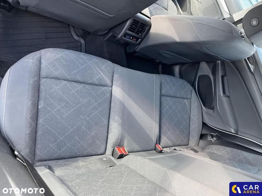 Volkswagen Golf - 22