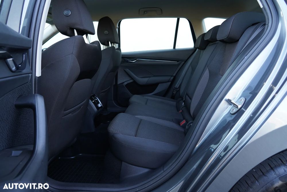 Skoda Octavia 2.0 TDI DSG Ambition - 17
