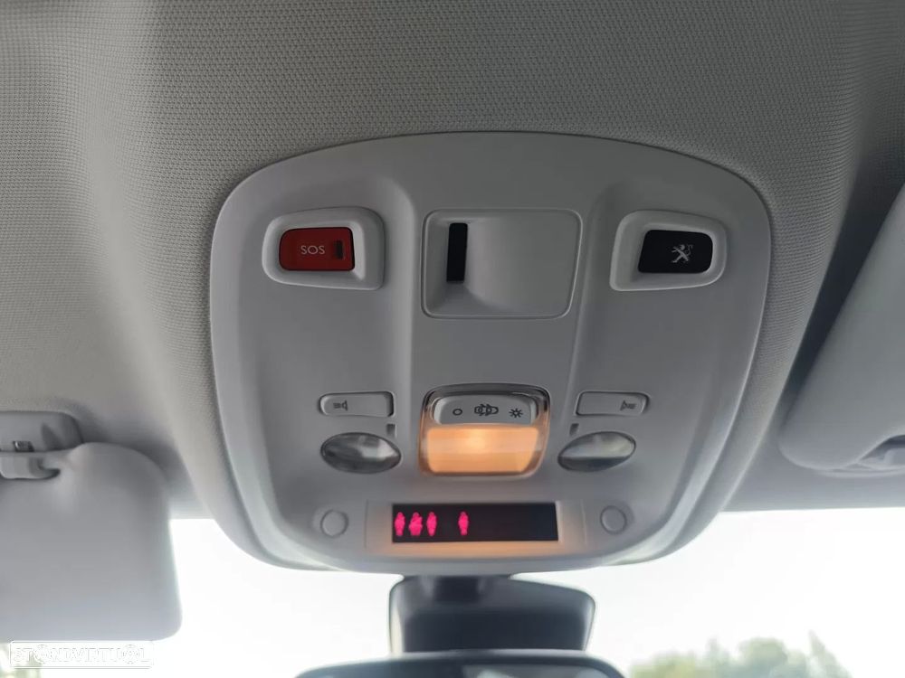 Peugeot 308 SW 1.2 PureTech Style - 22