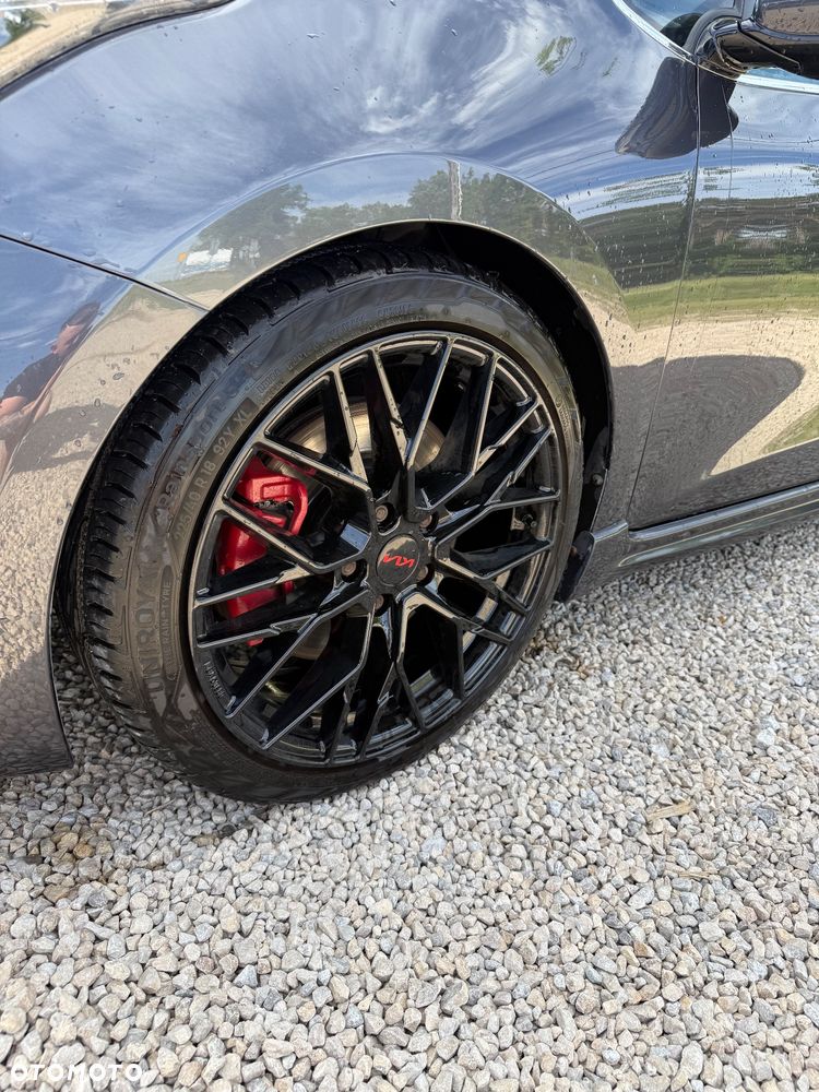 Kia Ceed 1.6 T-GDI GT - 16