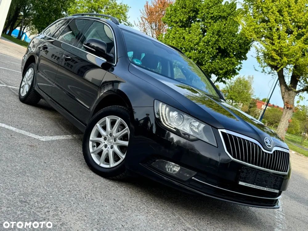 Skoda Superb Combi 2.0 TDI DSG Elegance - 1