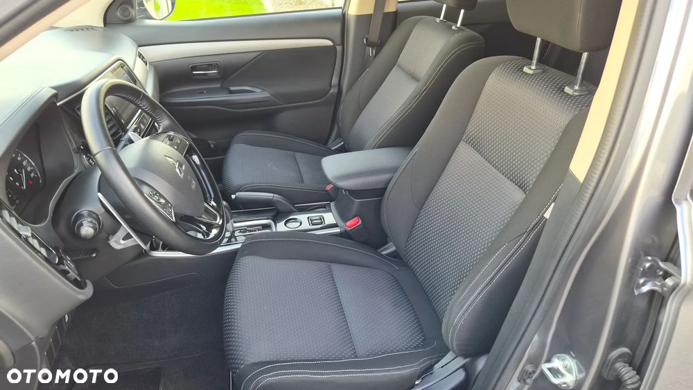 Mitsubishi Outlander 2.0 2WD CVT Edition+ - 20