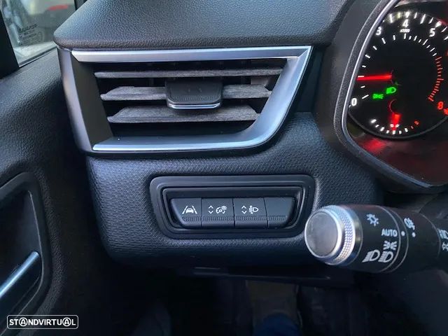 Renault Clio 1.0 TCe Exclusive - 10