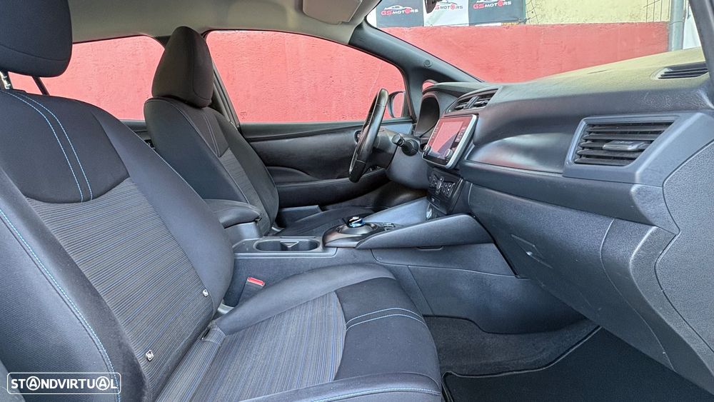 Nissan Leaf N-Connecta - 11