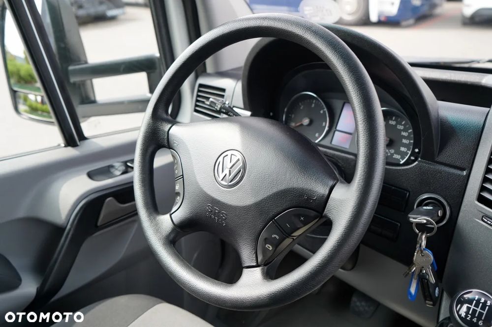 Volkswagen CRAFTER / KONTENER / 2017 ROK / BLIŹNIAK / 3 MIEJSCA / SPROWADZONY / PO KONTRAKCIE SERWISOWYM - 27