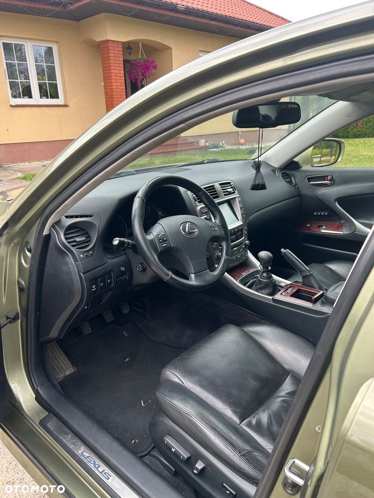 Lexus IS 250 Prestige - 9