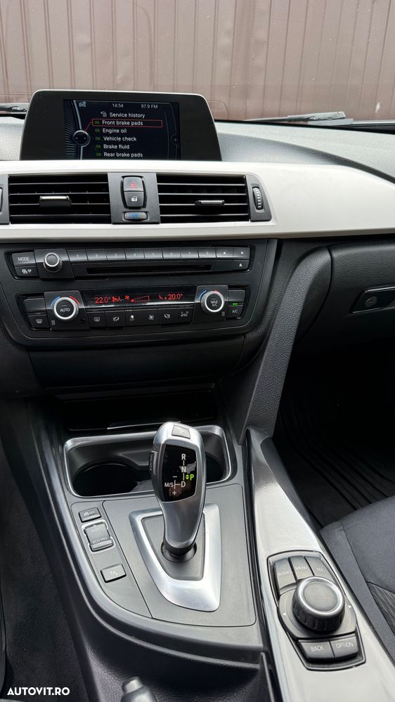 BMW Seria 3 320d DPF Aut. Edition Exclusive - 11