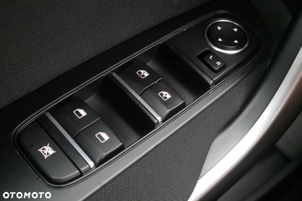 Kia Ceed - 24