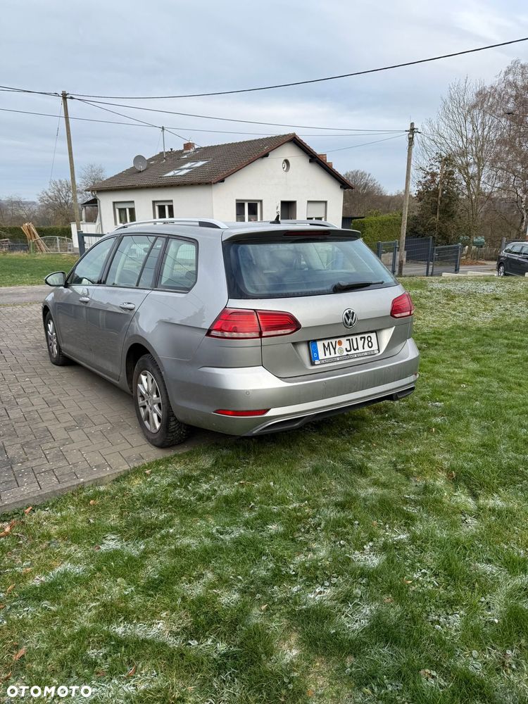 Volkswagen Golf - 3