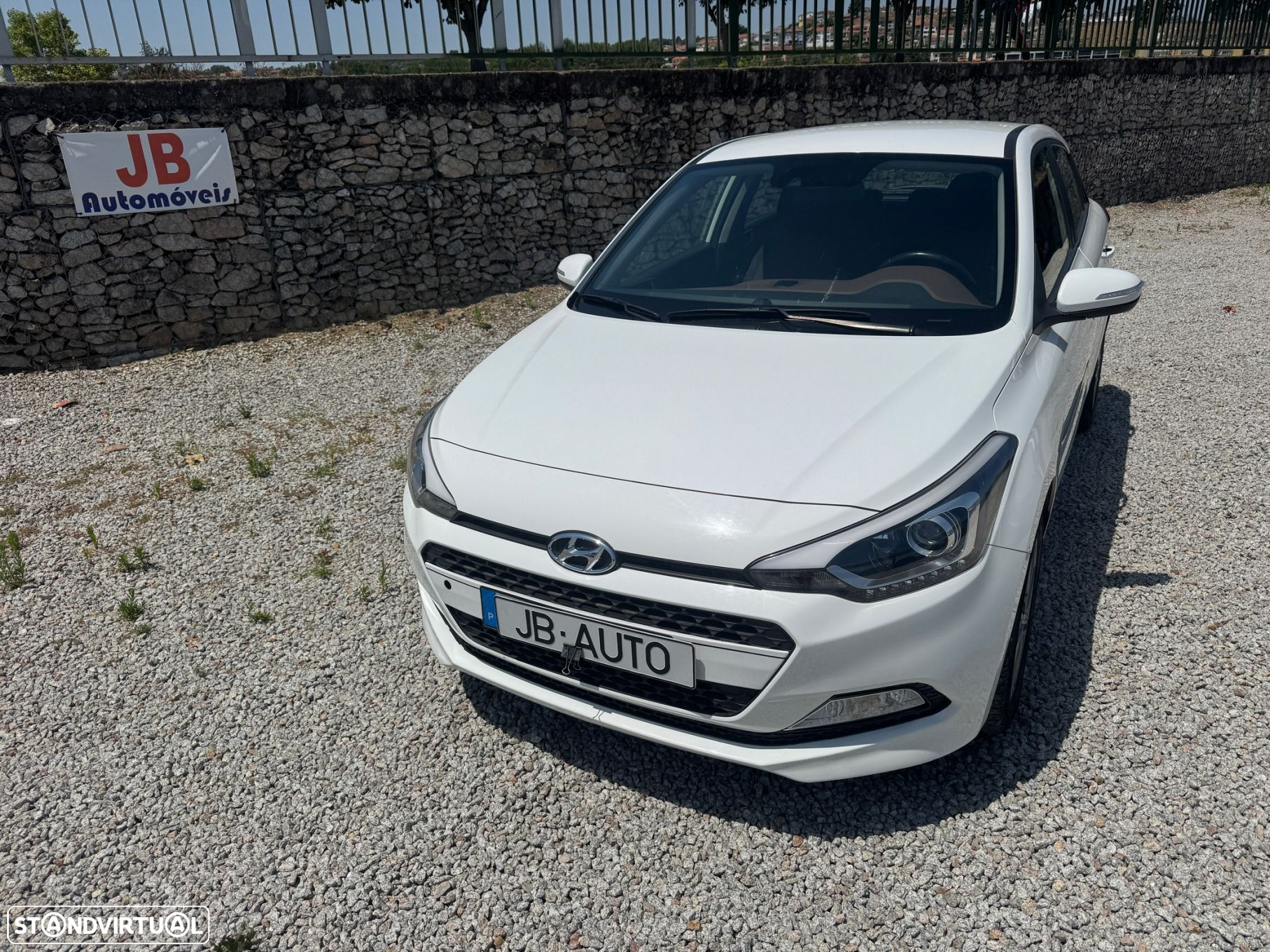Hyundai i20 1.1 CRDi Access+Bluetooth - 2