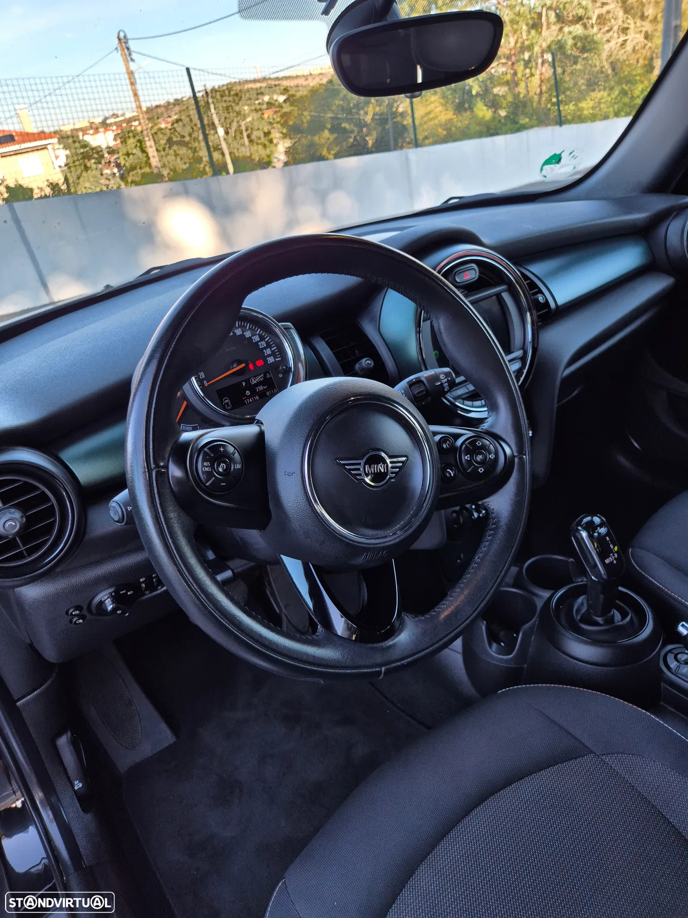 MINI 5 Portas Cooper 4Business Plus Auto - 22