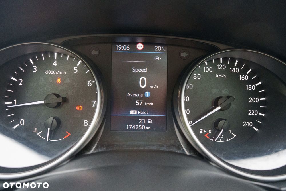 Nissan Qashqai 1.3 DIG-T N-Motion - 25