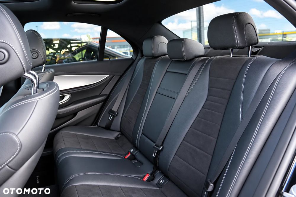 Mercedes-Benz Klasa E 220 d 4-Matic AMG - 16