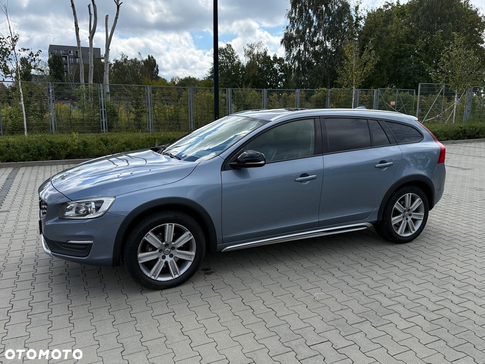 Volvo V60 Cross Country - 2
