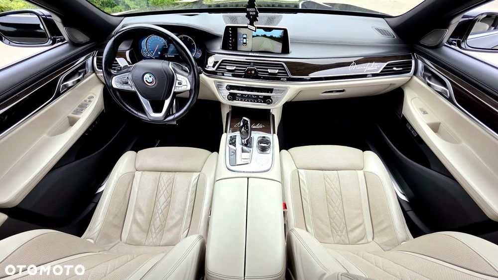 BMW Seria 7 - 34