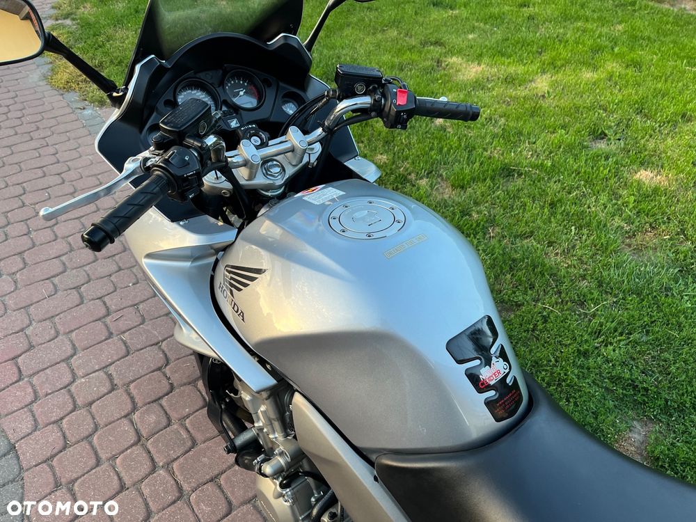 Honda CBF - 22