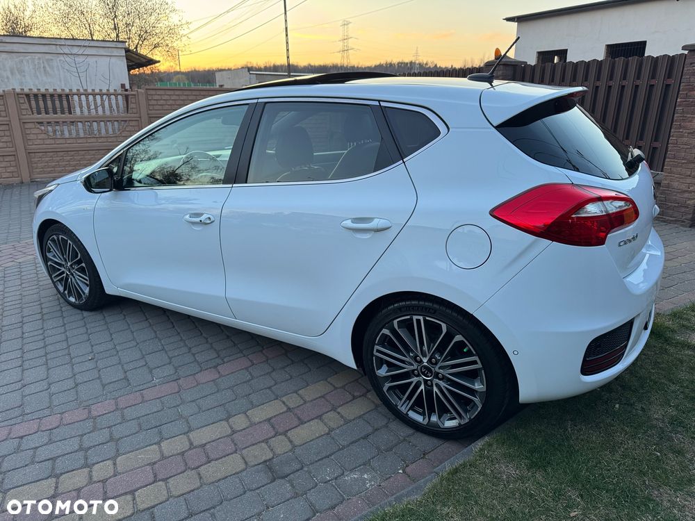 Kia Ceed 1.6 CRDi 136 ISG Platinum Edition - 6
