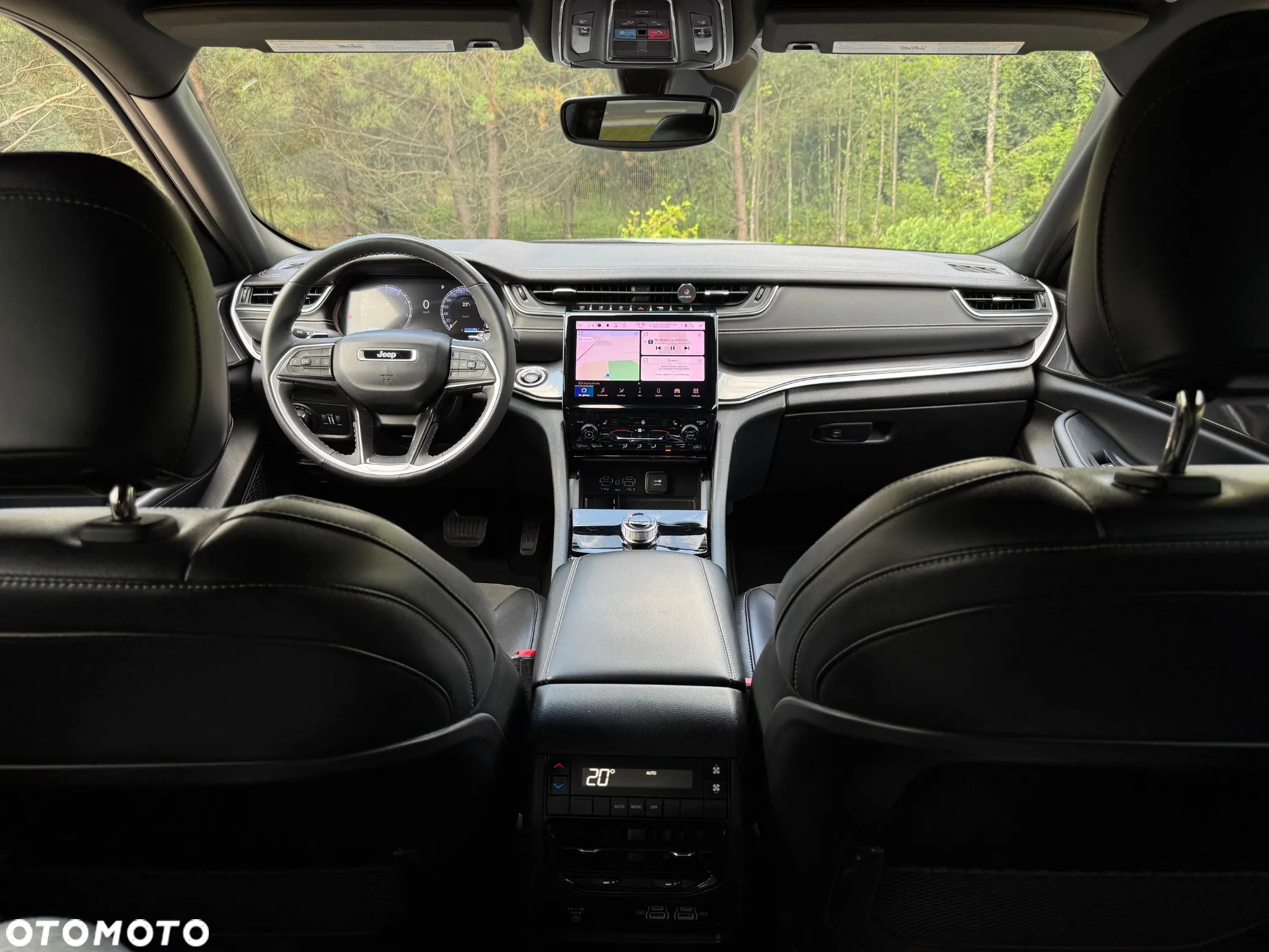 Jeep Grand Cherokee - 29
