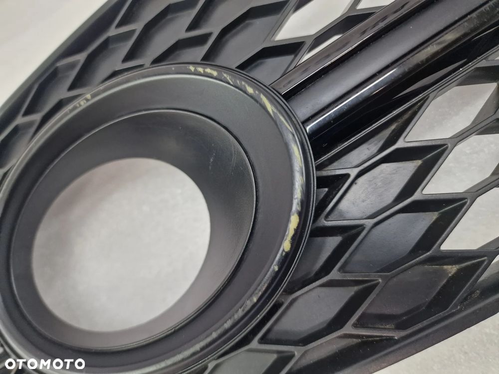 AUDI Q5 8R0 LIFT S-LINE LEWA KRATKA BOCZNA ZDERZAKA PRZEDNIEGO PRZÓD , NR 8R0807681R , NR AUKCJI D/97 - 12