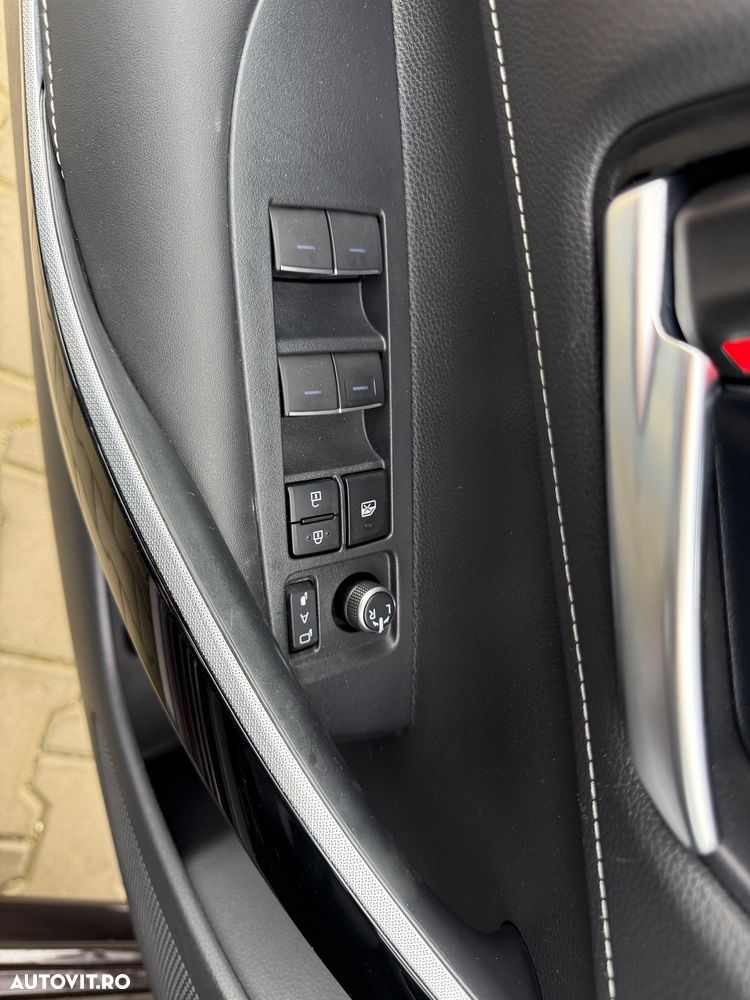 Toyota Corolla 1.8 HSD Exclusive interior Gri - 14