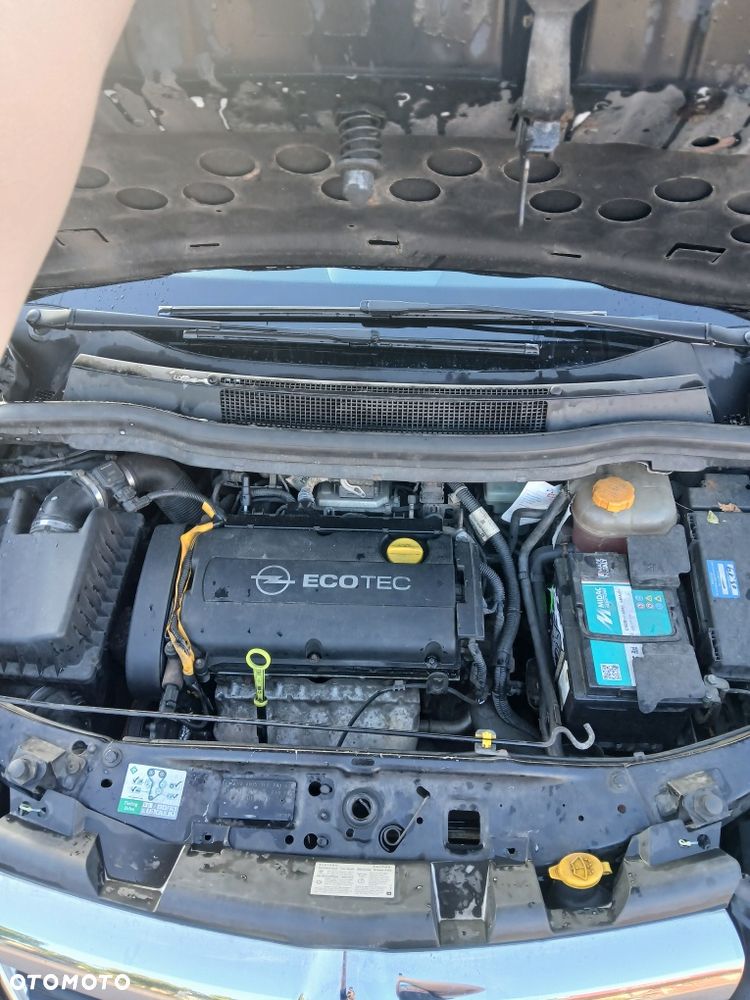 Opel Zafira - 5