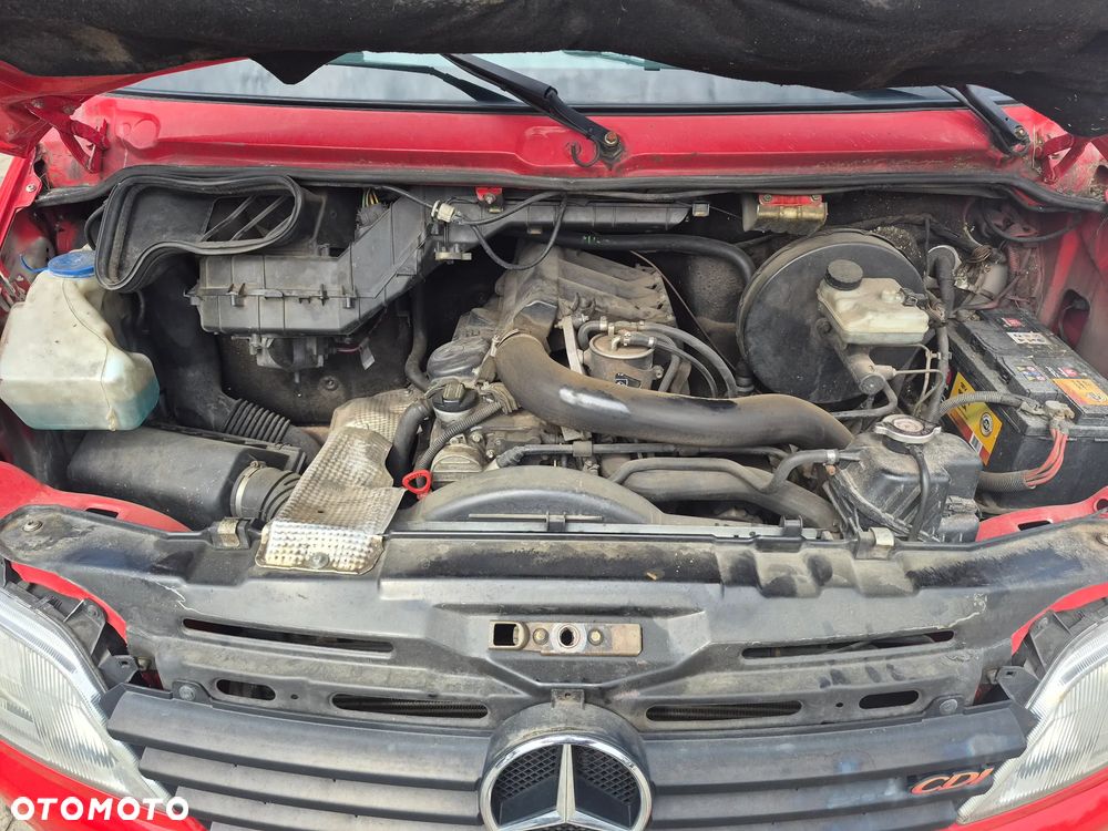 Mercedes-Benz Sprinter - 14
