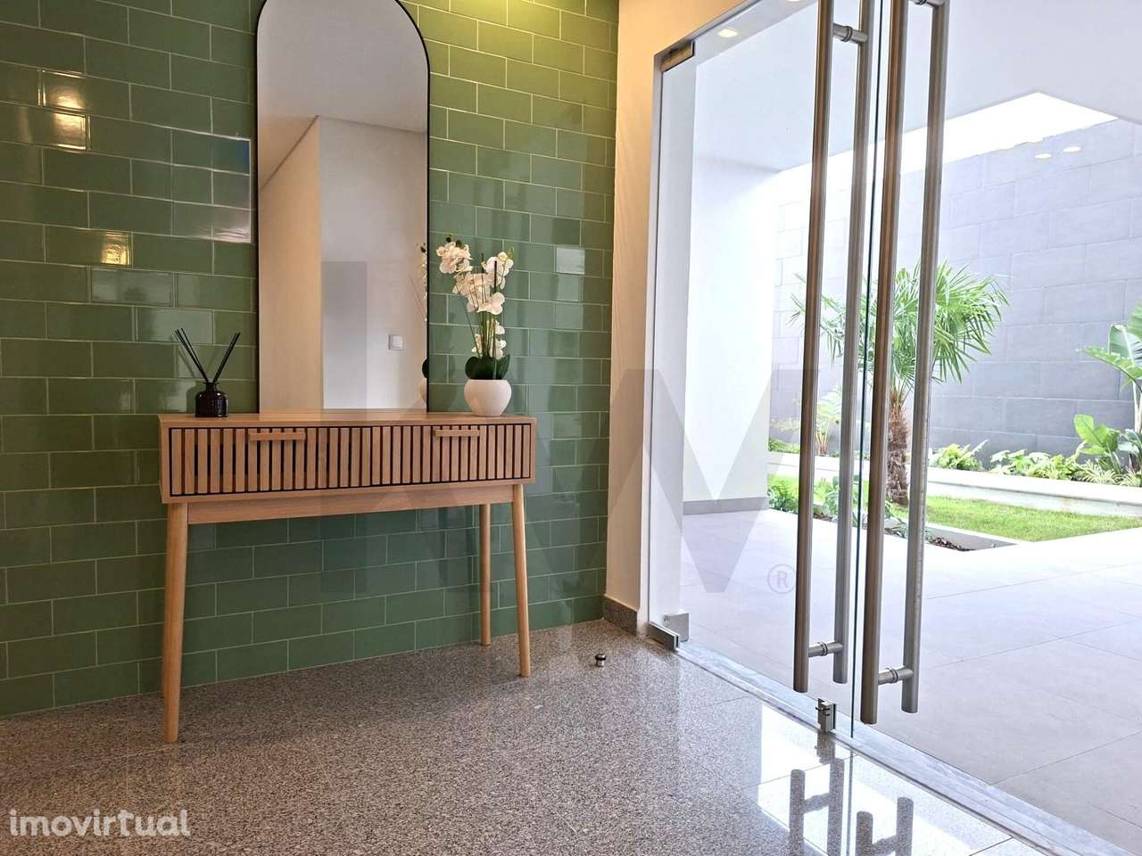 Apartamento T2 em Condomínio privado com Varandas, Piscina e Ginásio | - Grande imagem: 4/42