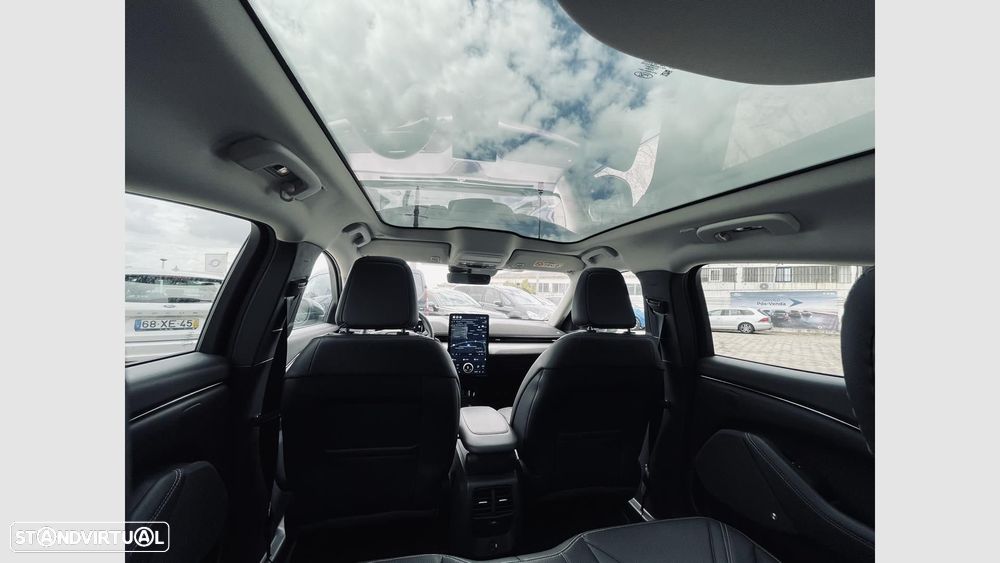 Ford Mustang Mach-E Alargada - 14