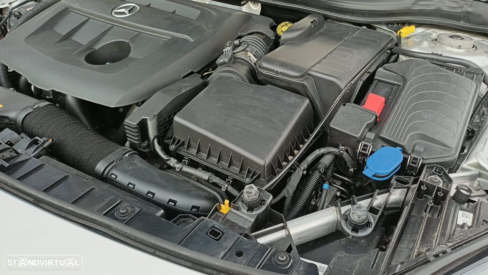 Mercedes-Benz GLA 180 d Urban - 23