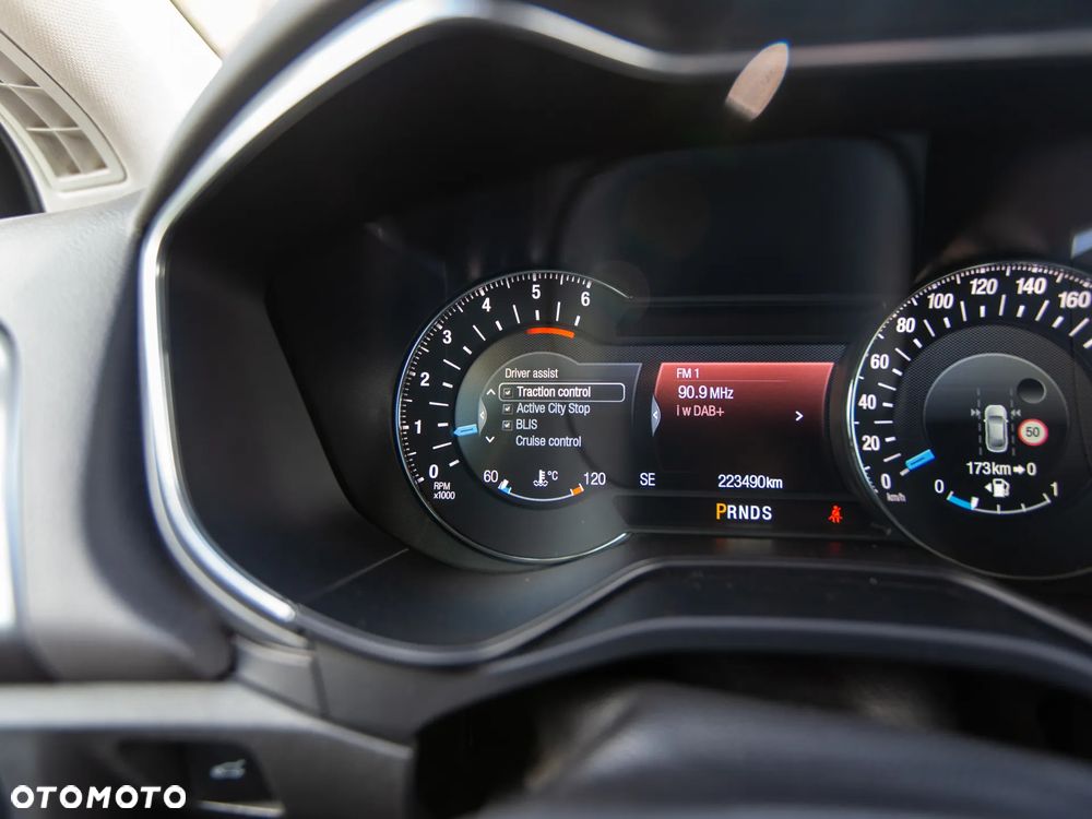 Ford Mondeo Turnier 2.0 TDCi Bi-Turbo PowerShift-Aut Titanium - 29