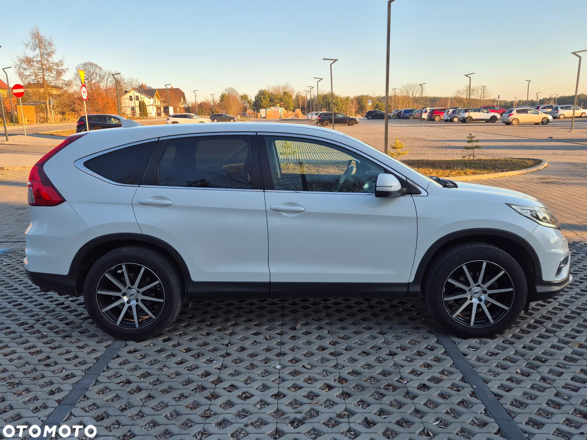Honda CR-V 2.0i-VTEC 4WD Automatik Elegance - 4