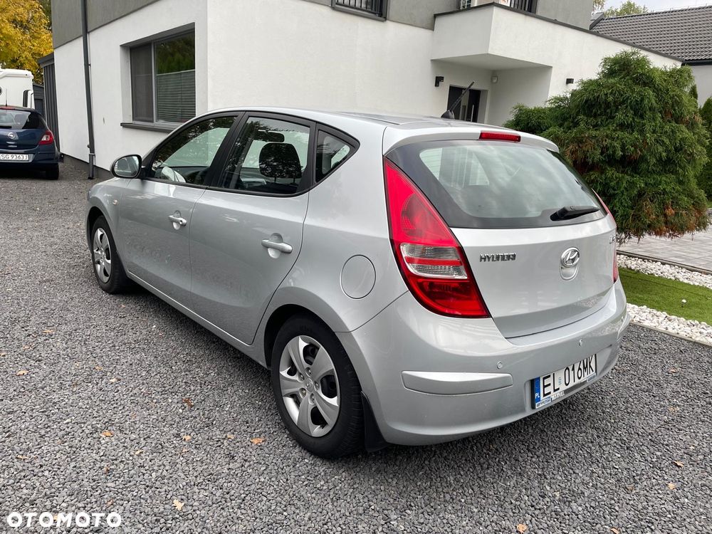 Hyundai I30 2010 photo 4