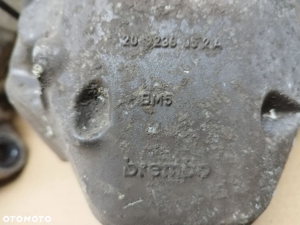 ZACISK HAMULCOWY PRZÓD PRZEDNI BREMBO VW TOUAREG 7L 3.0 TDI - 5