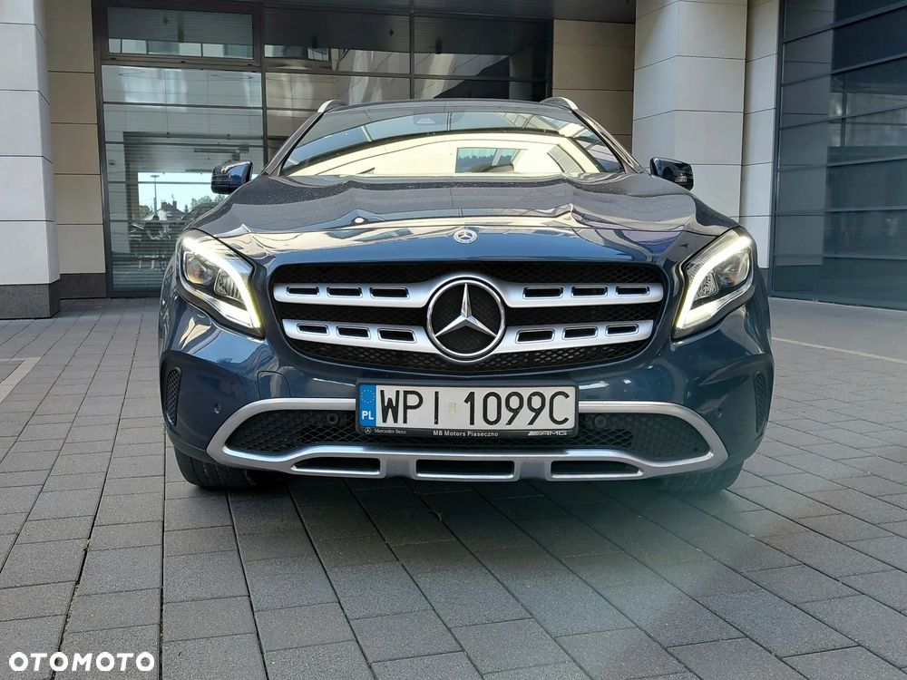 Mercedes-Benz GLA 200 7G-DCT Urban - 14