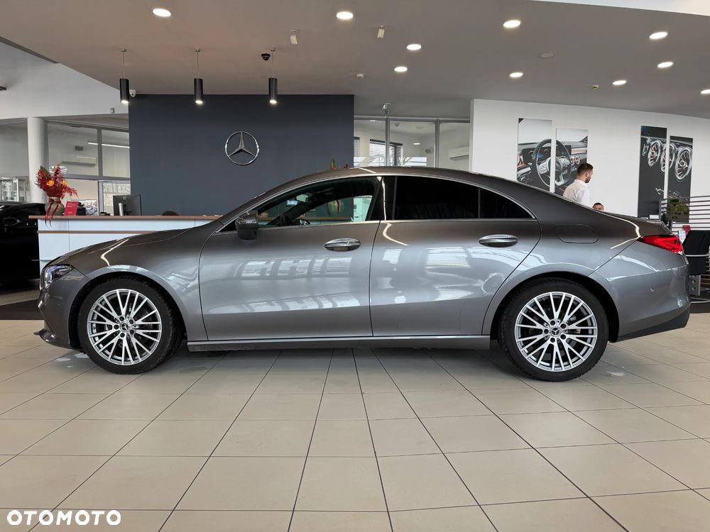 Mercedes-Benz CLA 180 Progressive 7G-DCT - 7