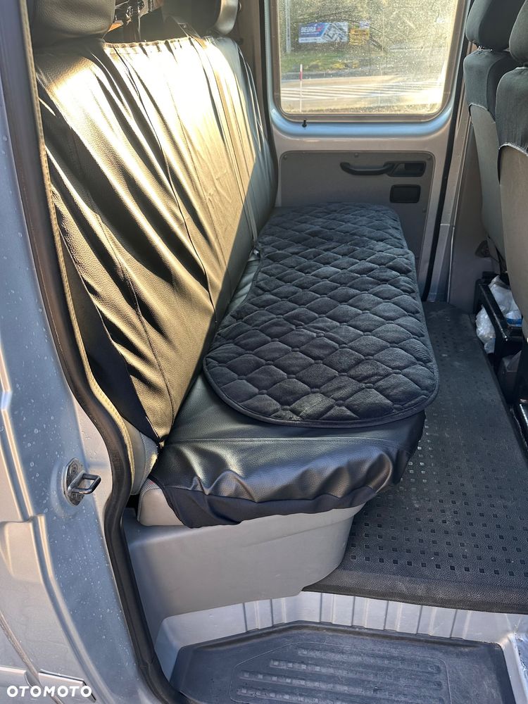 Volkswagen Transporter - 12