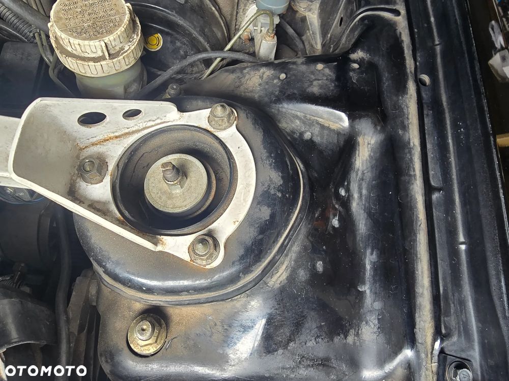 Mitsubishi Galant - 20