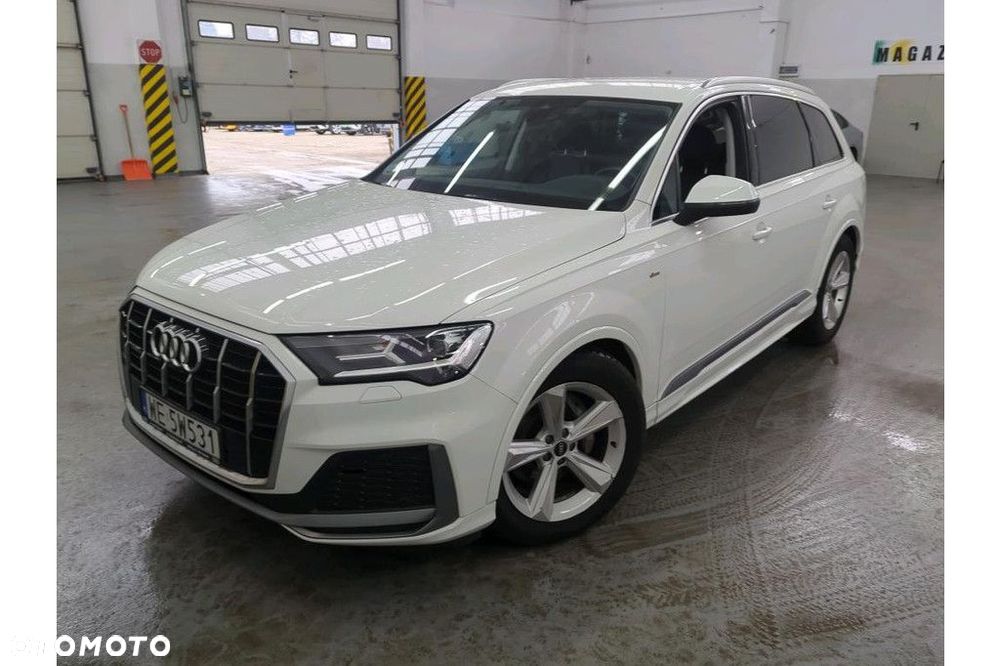 Audi Q7 - 1
