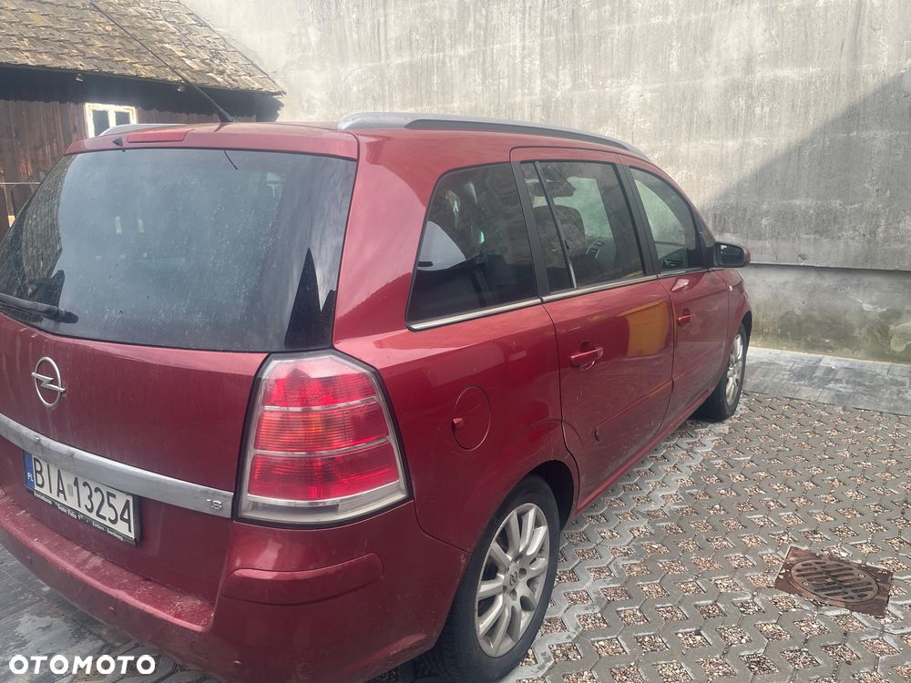 Opel Zafira 1.8 Essentia - 10