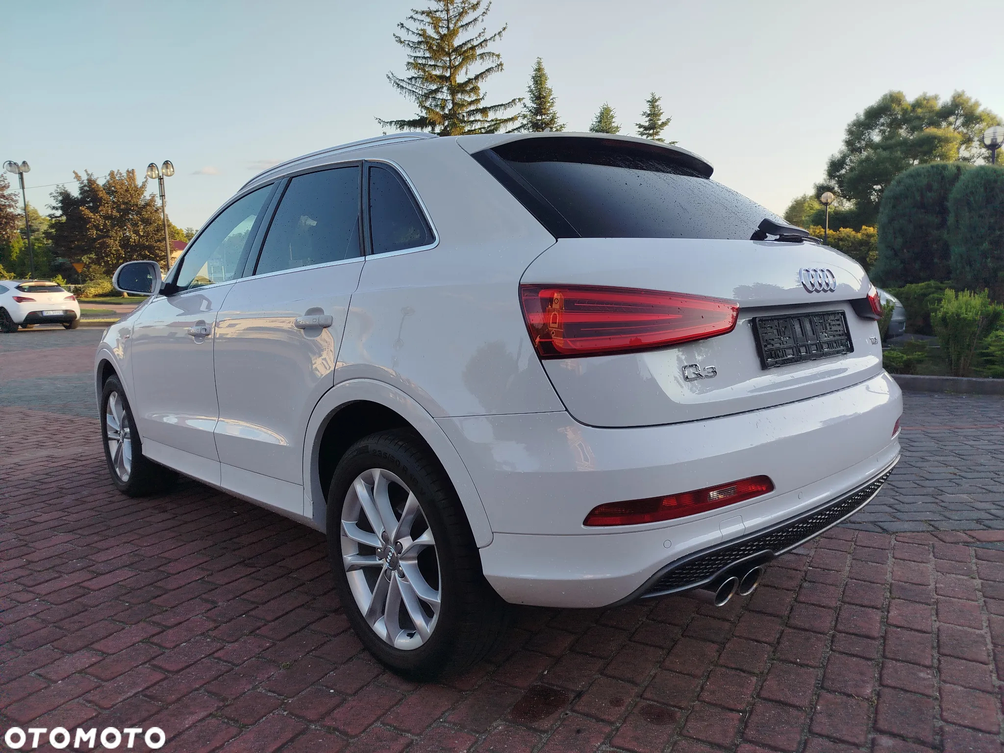 Audi Q3 2.0 TDI Edycja Specjalna - 3