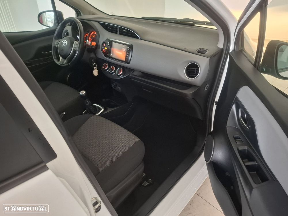 Toyota Yaris 1.0 VVT-i Comfort+P.Style - 14
