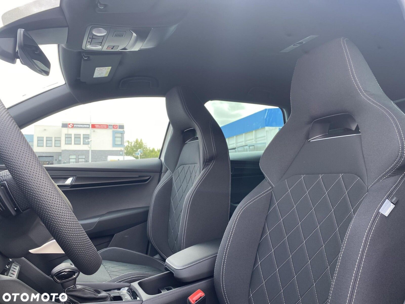 Skoda Karoq 1.5 TSI ACT Sportline DSG - 11