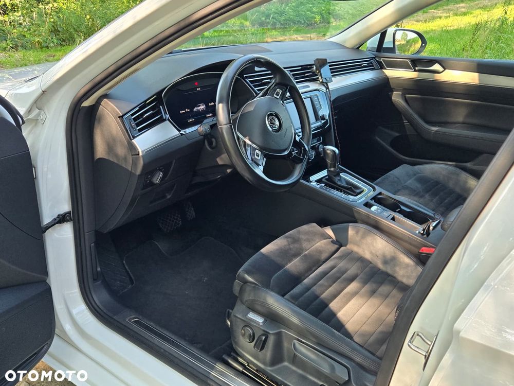 Volkswagen Passat 2.0 TDI Bi-Turbo BMT 4Mot Highline DSG - 13