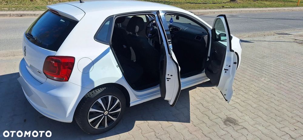 Volkswagen Polo 1.6 TDI DPF Highline - 4