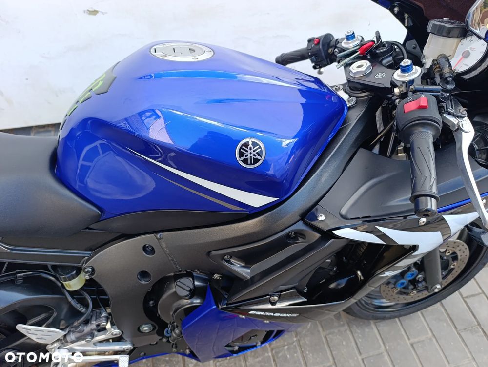 Yamaha R6 - 25