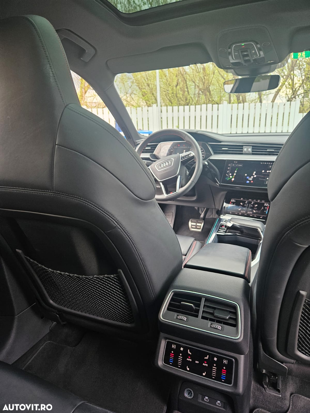 Audi Q8 e-tron 55 quattro S Line - 10