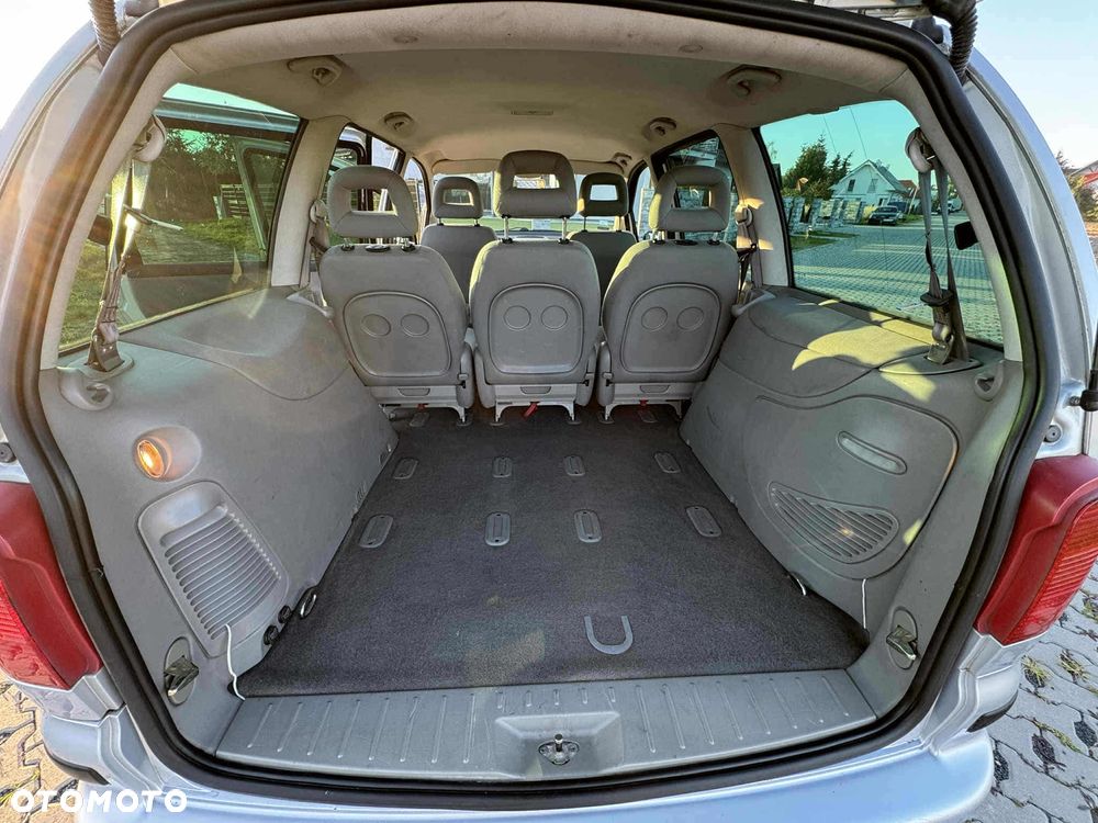 Volkswagen Sharan 2.0 Comfortline - 9