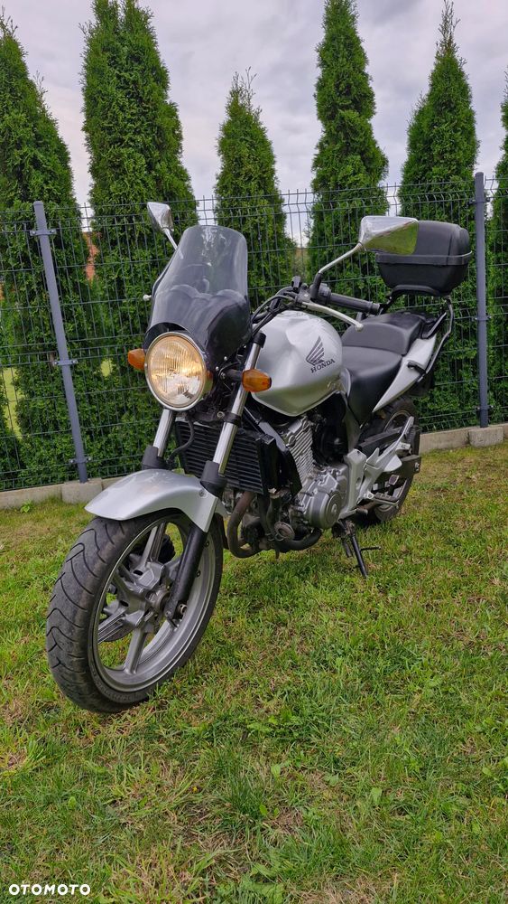 Honda CBF - 2