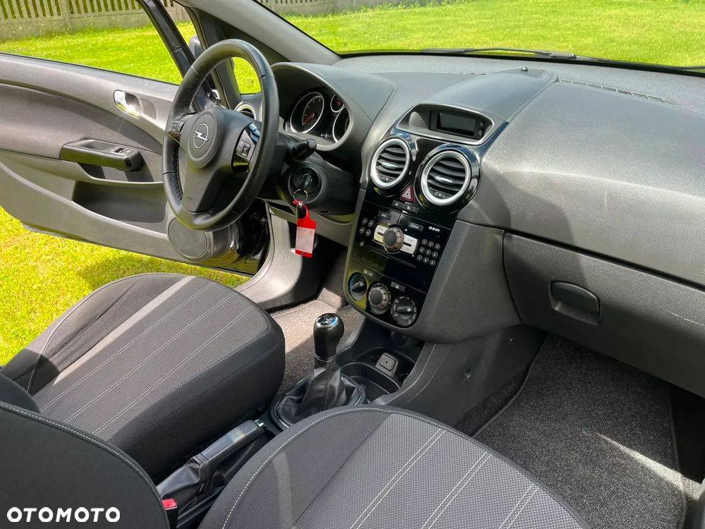 Opel Corsa 1.4 16V Edition - 17