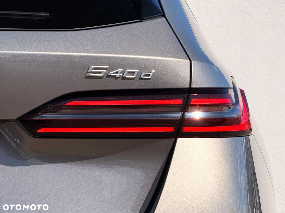 BMW Seria 5 540d xDrive - 9